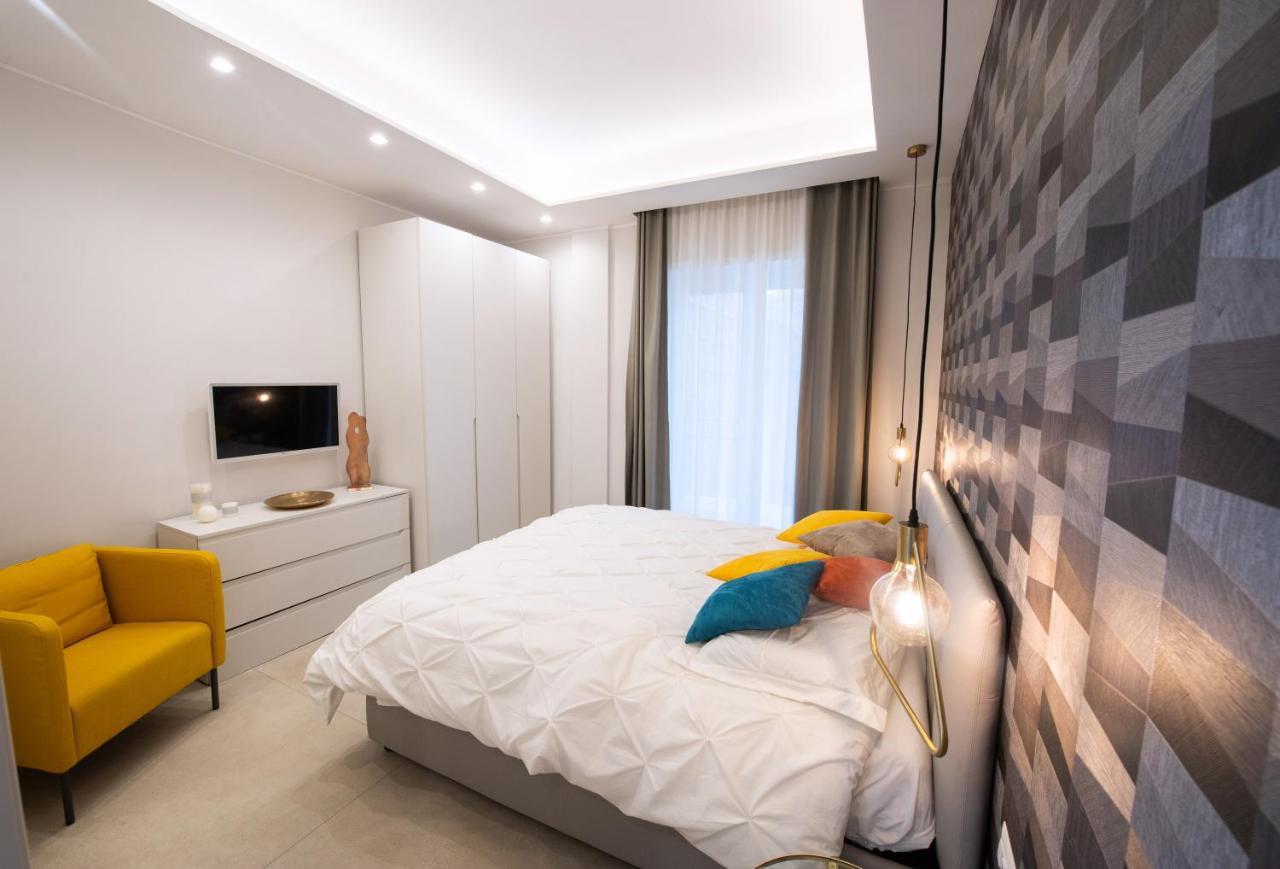Napoli City Center - Appartamenti E Camere Exterior foto